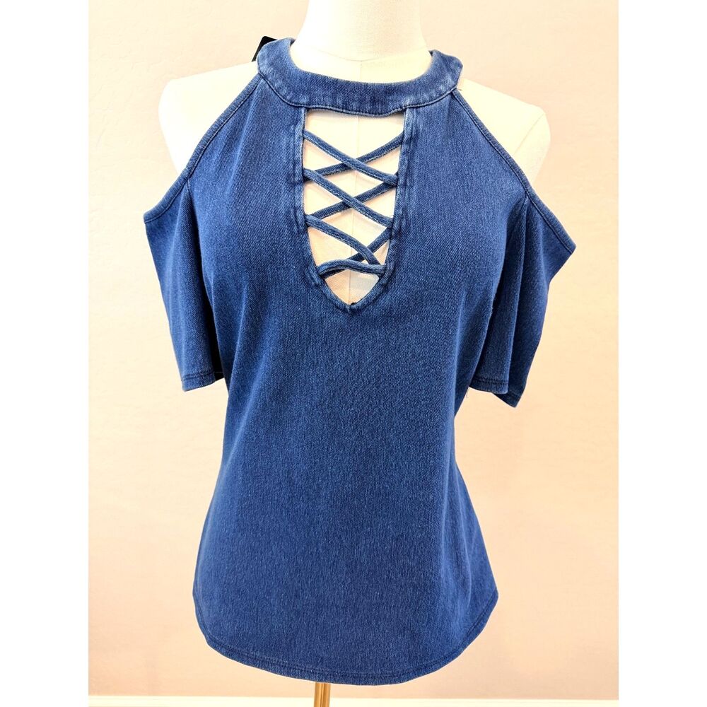 NWT Bebe Denim Cold Shoulder Top Large Lace Up Front Short Sleeve Keyhole Blouse